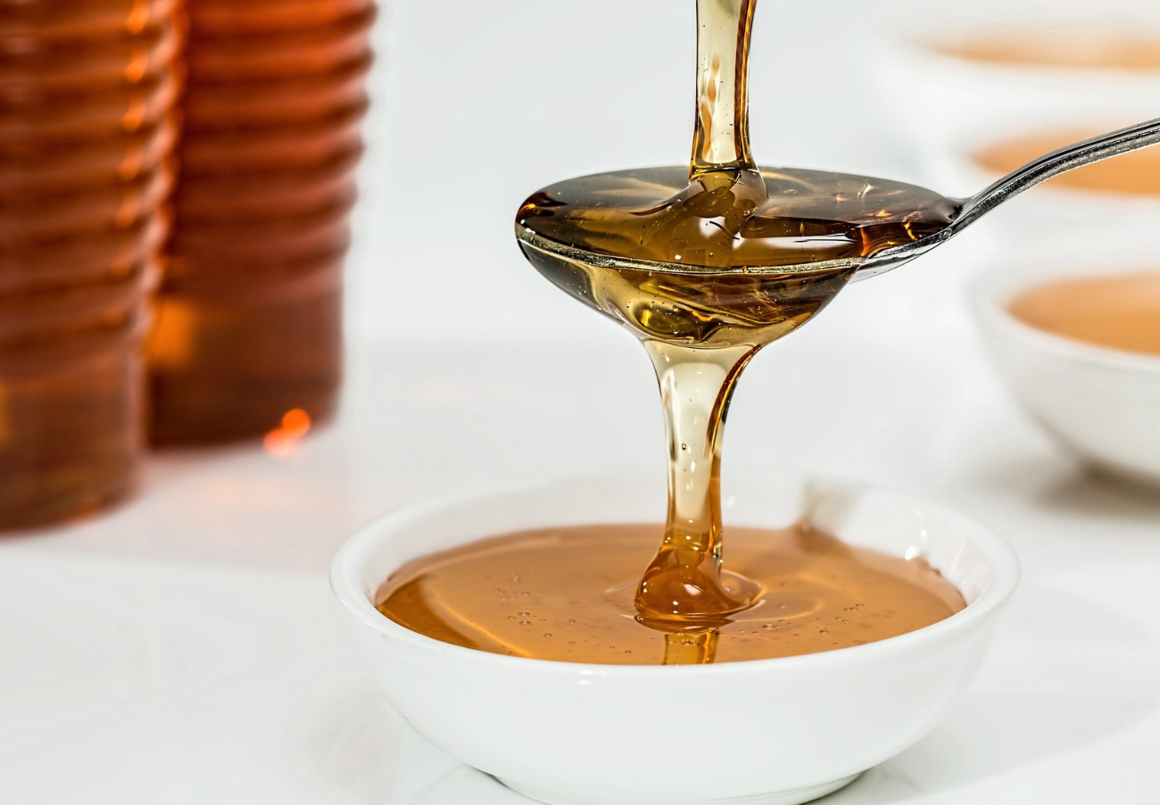 Honey – Liquid Gold that gives shine to your skin